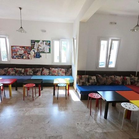 Fira Backpackers Place Екстериор снимка